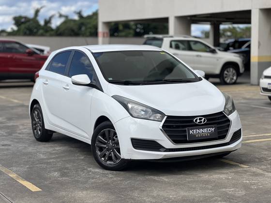 HYUNDAI HB20 1.6 COMFORT PLUS 16V FLEX 4P MANUAL HYUNDAI HB20 1.6 COMFORT PLUS 16V FLEX 4P MANUAL